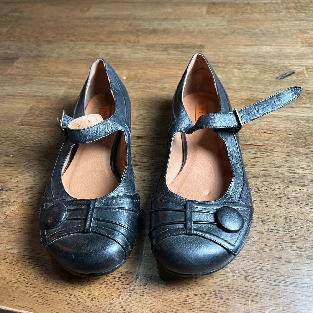 Miz Moos Dulce Mary Jane black flats size 9.5